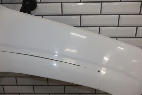 57_9ab89711-9440-4ffb-8208-42f06a25063d 99-06 Chevy Silverado/Tahoe/Suburban Passenger Right Fender (Summit White 50U)