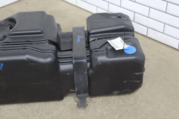 57_9b3cf021-6498-4e35-a65d-ac6ae4fc12df 04-08 Hummer H2 OEM 32 Gallon Gasoline Fuel Tank (No Pump)