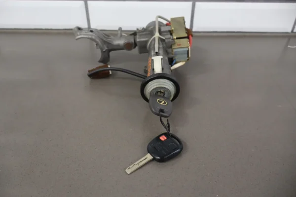 57_a6caf9c9-32e3-4a3e-8dd7-1a68f41dd83c 2001 Lexus LX470 L Engine Computer/ ECU