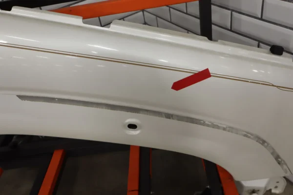 02-06 Cadillac Escalad Front Right RH OEM Bare Fender (White Diamond 98U) Notes