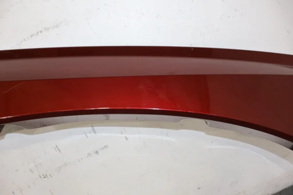 57_a9439530-7b80-4674-846c-18fe95273852 02-06 Cadillac Escalade Front Right RH OEM Fender Flare Moulding (Redfire 72U)