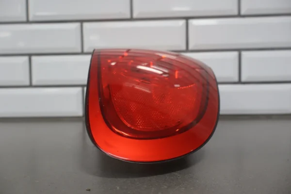 57_a9dcf4b5-07f9-4617-bbaa-73104b843319 2004 Pontiac GTO Right Tail Light 92146793 OEM