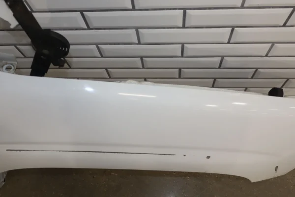 57_aa2c17af-31e0-4f9f-9f23-03765e63ed7f 99-06 Chevy Silverado/Tahoe/Suburban Passenger Right Fender (Summit White 50U)