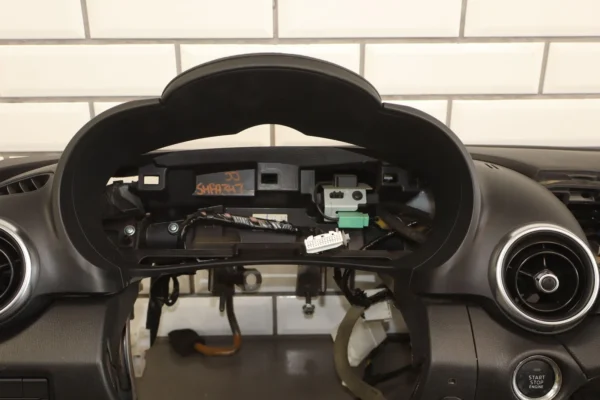 2017 Fiat 124 Spider OEM Dashboard Dash Panel Assembly Nero Black (X9)