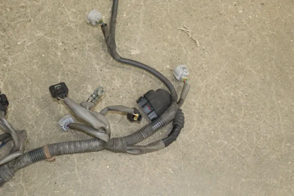 57_bcaf6b82-340e-412f-82a5-cb2bc831a9cf 05/2005-2007 Toyota Land Cruiser 4.7L V8 2UZFE Engine Wiring Harness