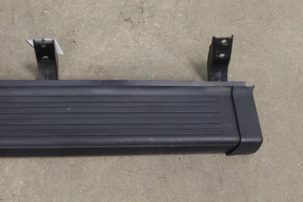 1997 Lexus LX450 Pair - Running Boards *RH Rear Trim Missing*