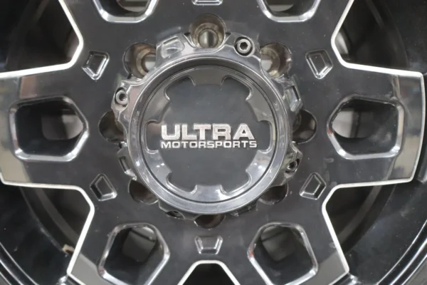 57_cd9b9522-1dec-4bb0-ad0d-7a91739feb5f 03-07 Hummer H2 Set of Ultra Motorsports Warlock 217 17x9 Wheels