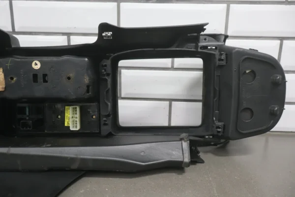 57_ddb3fdcb-7201-400a-8030-ff7cf3cf022d 2004-2006 Pontiac GTO - Centre Console Shifter Bezel W/ Window Switch