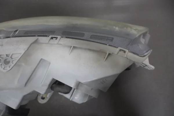 2004-2006 Pontiac GTO Left Headlamp 92155599