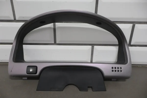 57_f9eb2b3b-ded5-4a82-afeb-d3c62a44b9ea 2004-2006 Pontiac GTO Speedometer Bezel Trim 92110118