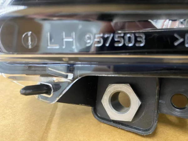 s-l1600 (25) New Genuine Chevrolet Caprice Includes PPV Pair of Headlamps