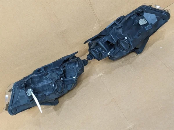 s-l1600 (7) Set of LH and RH OEM Genuine 2016-2018 Chevrolet Camaro LS Headlights