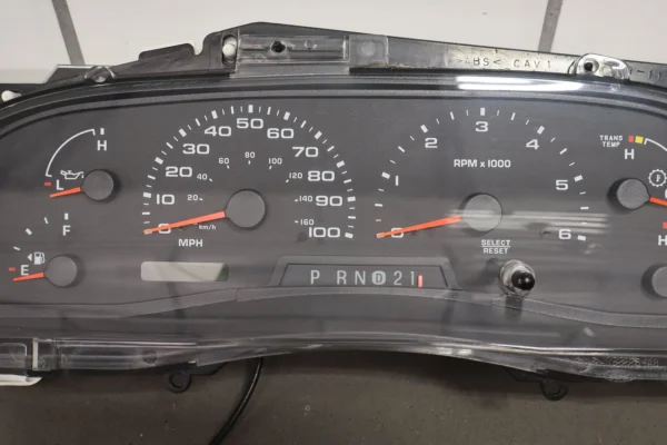 web_3e9a6e50-638a-4c7f-afc3-4d97d7bb1508 02-03 Ford Excursion OEM Speedometer Cluster Assembly 161K 2C3F-10849-FK