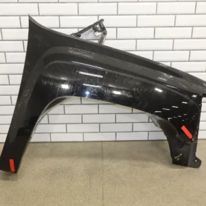 web_df8d521f-8149-4ff0-a90f-04217f84c8bc 2007-2013 Chevy Silverado Passenger Right Front Fender (Black 41U)