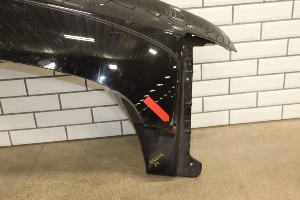 web_e8256244-eab1-4072-b330-04702b8b5ea0 2007-2013 Chevy Silverado Passenger Right Front Fender (Black 41U)