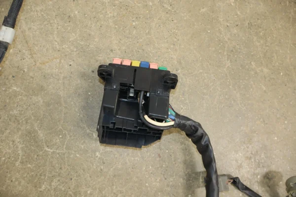 01-02 Mazda Miata Engine Fuse Relay Junction Box W/Harness