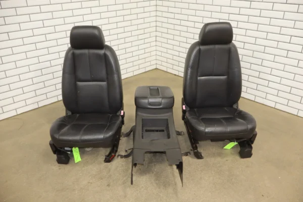 2008 GMC Yukon OEM Pair Front Heated Seats/Console Black Ebony OEM GMT900