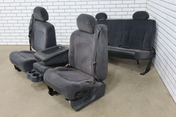 2008 GMC Yukon OEM Pair Front Heated Seats/Console Black Ebony OEM GMT900
