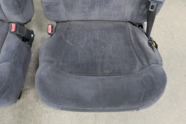 2008 GMC Yukon OEM Pair Front Heated Seats/Console Black Ebony OEM GMT900