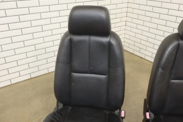 2008 GMC Yukon OEM Pair Front Heated Seats/Console Black Ebony OEM GMT900