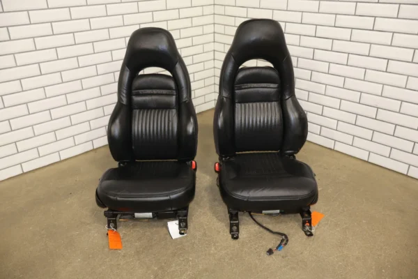 57_88834b3b-378f-4639-9a6a-004a0c2320bb 1997-2004 C5 Corvette Pair of Powery Memory Leather Bucket Seats