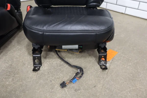 57_b0d2b875-4c6e-471e-b1c0-b454bfc7ba2d 1997-2004 C5 Corvette Pair of Powery Memory Leather Bucket Seats