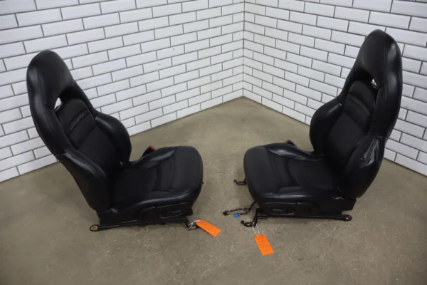 57_b9dc8bd8-d6e2-4223-a886-842a04bef066 1997-2004 C5 Corvette Pair of Powery Memory Leather Bucket Seats