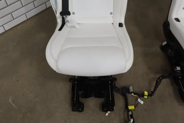 web_30132631-a53a-4d1a-97e3-51057c2aaf41 2016-2020 Tesla Model X White Leather Seat Set 6 Seat OEM