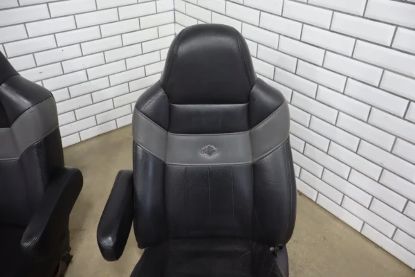 web_48a8d8a8-8487-4313-b0ab-a45b4287ff2e 99-07 Ford F-250 Super Duty Harley-Davidson Edition Leather Seats Set Black