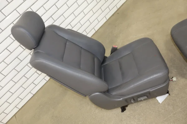 web_f9df1b04-9de1-4a23-9744-96cc3ffd4174 1999 Isuzu Trooper Limited Leather Seats Set